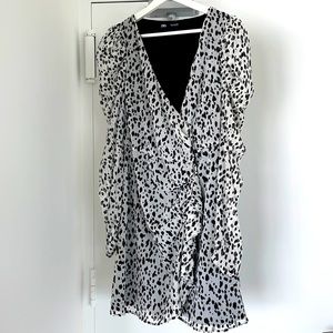 Zara puff sleeve dress - size L